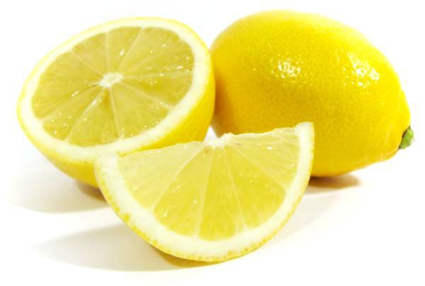 Очистить клей от наклейки с помощью лимона
